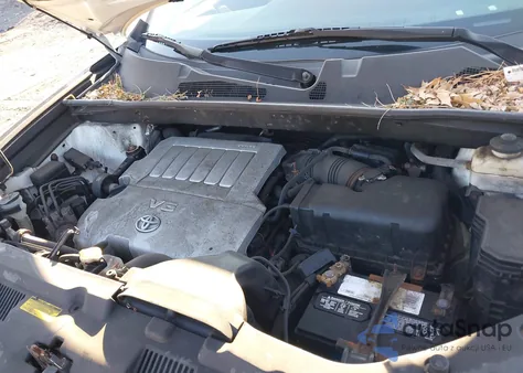 2011 Toyota Highlander Base V6 из США, поврежденный, VIN 5TDBK3EH4BS045865